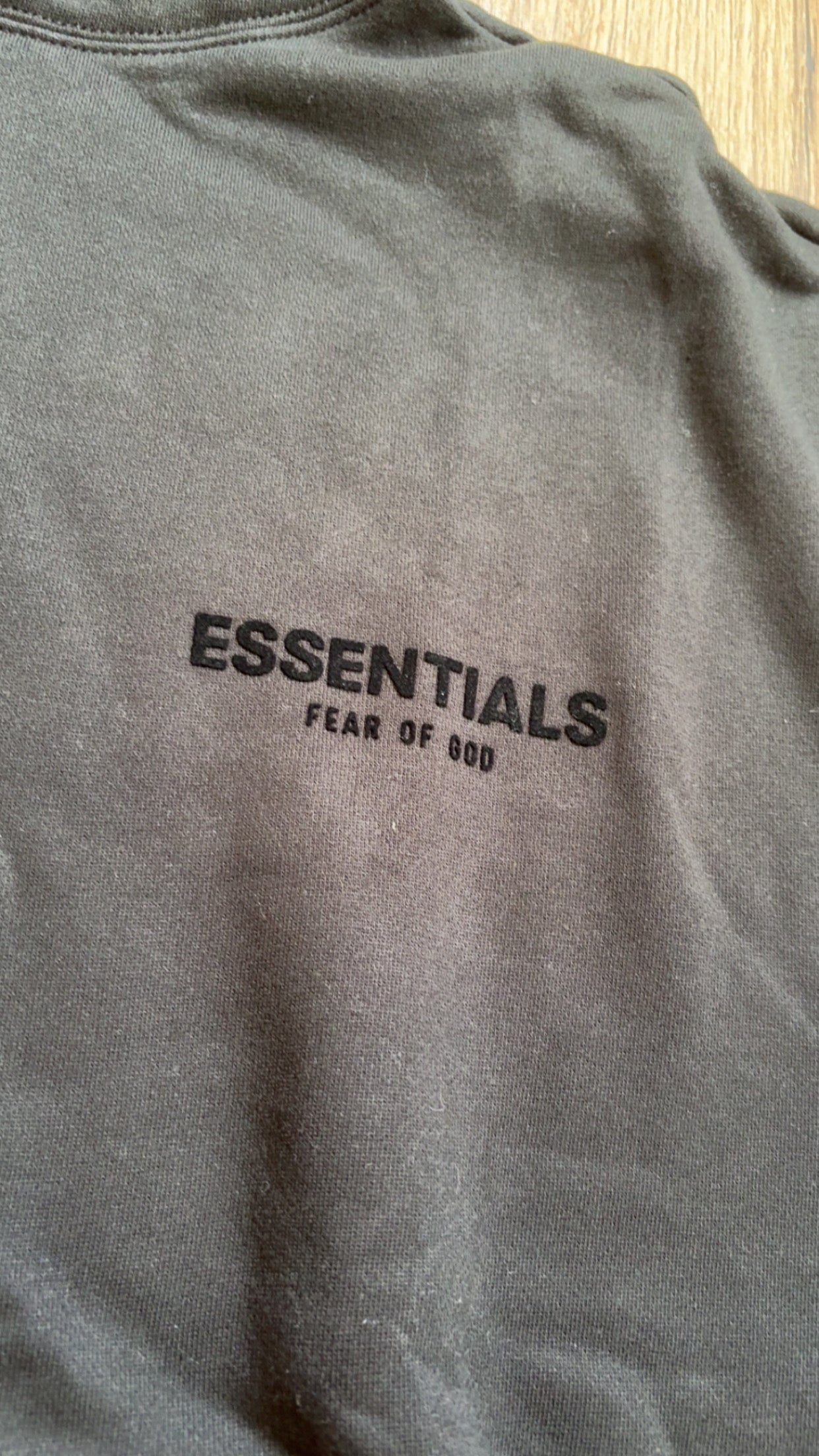 Pull Essentials Authentique