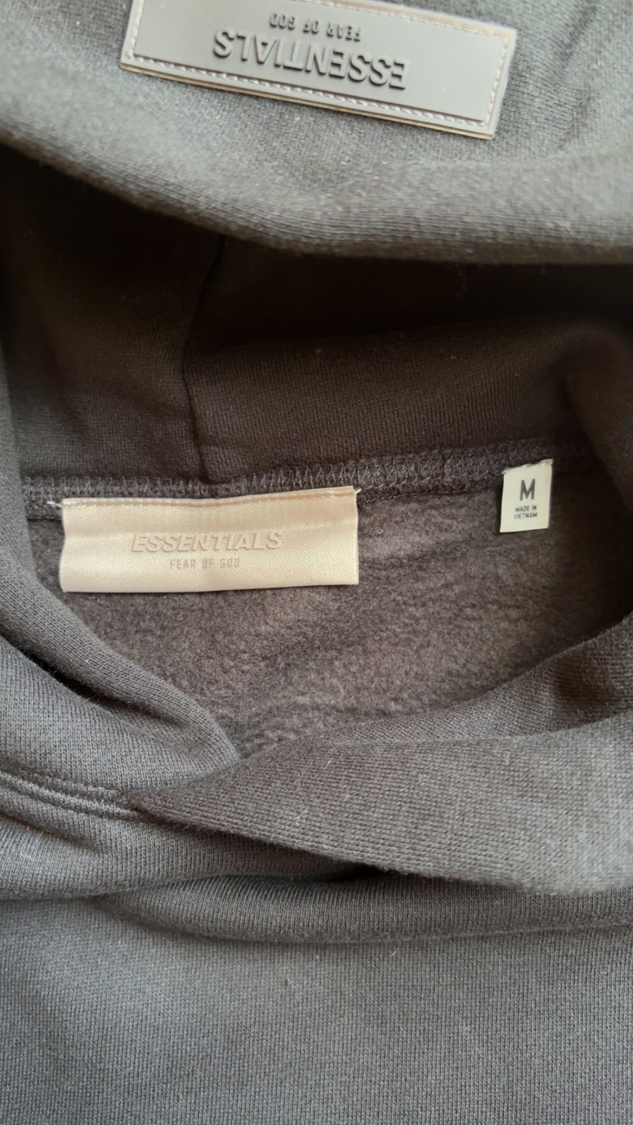 Pull Essentials Authentique